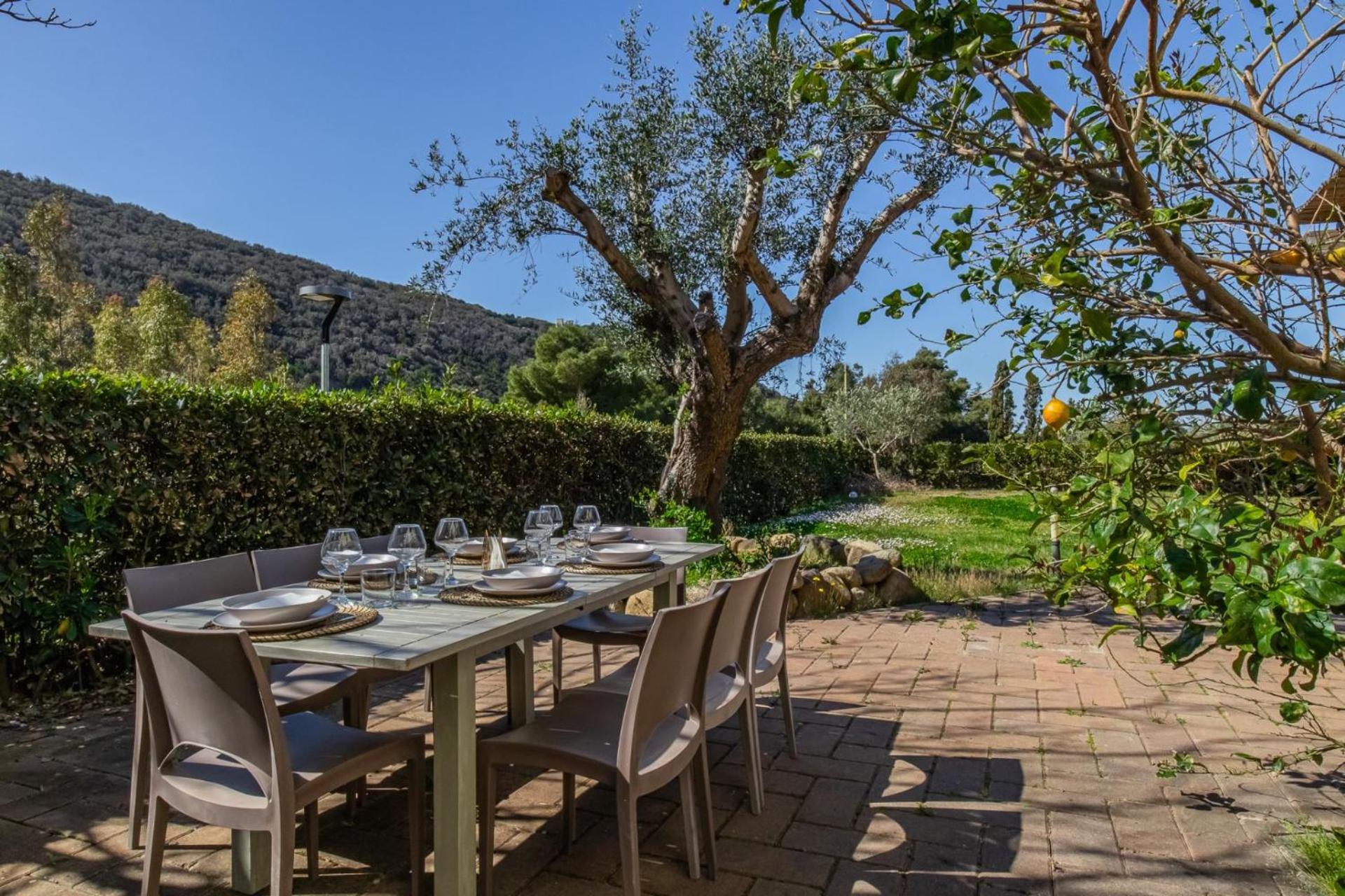 Villa Acquasalata Nisporto ภายนอก รูปภาพ
